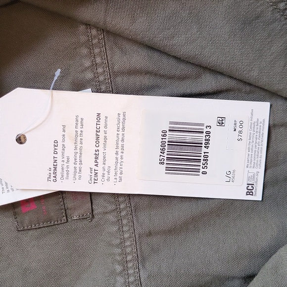 Levi's NWT Standard Button Down Shirt - Large - Army Green - Picture 6 of 6